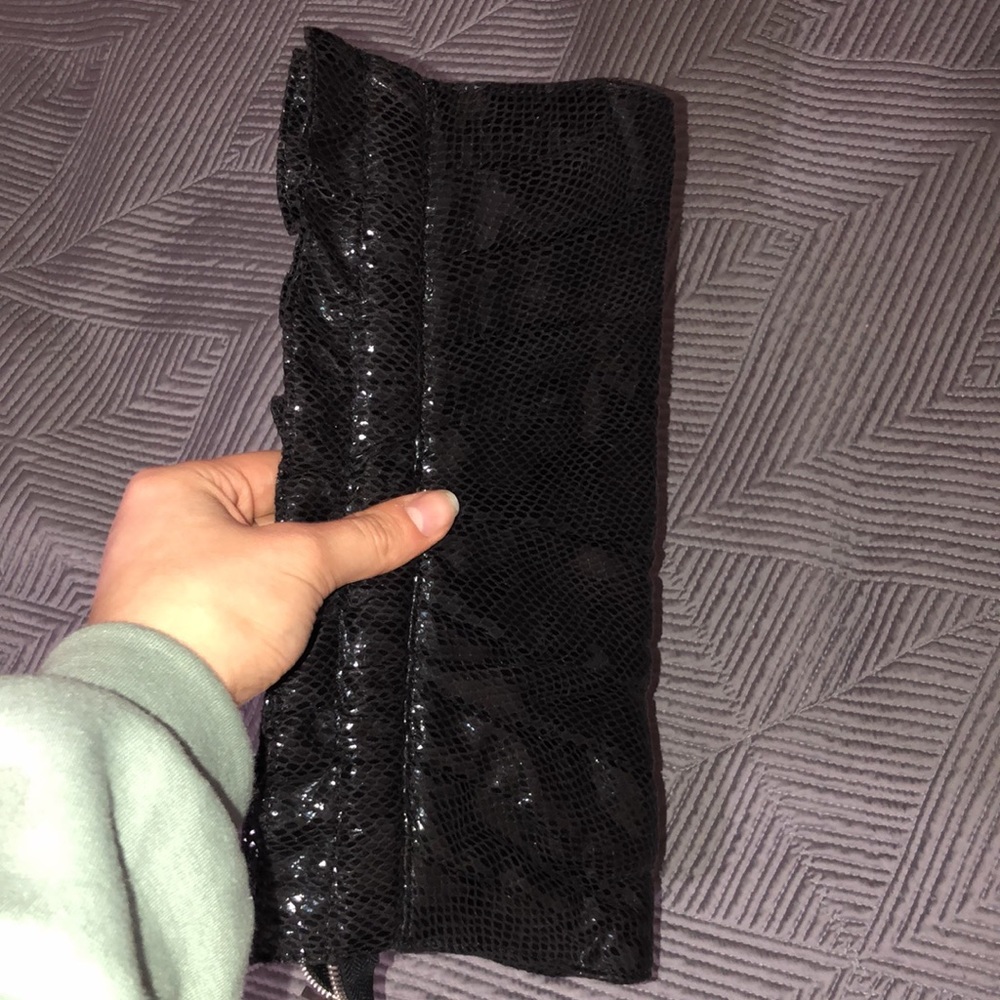 EXPRESS BLACK HANDBAG - Picture 4 of 7
